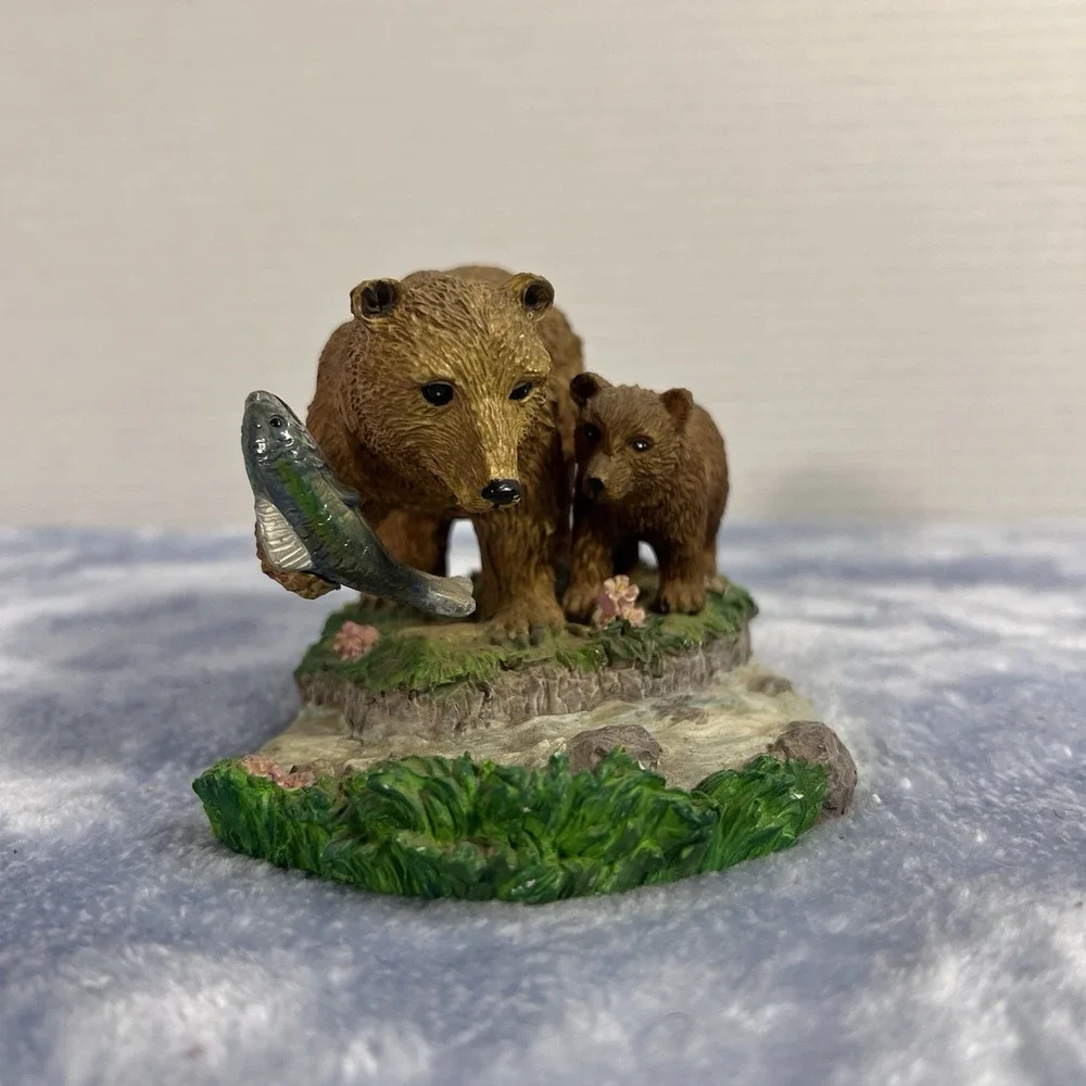 Vintage‎ Russ Berrie Grizzly Bear Mom & Cub Fishing Collectible. Item 14651